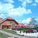Konukevi Grand Slam Park