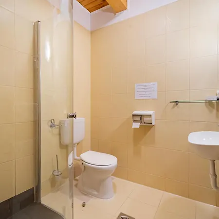 Grand Slam Panzio - Free Parking 3* Budapest